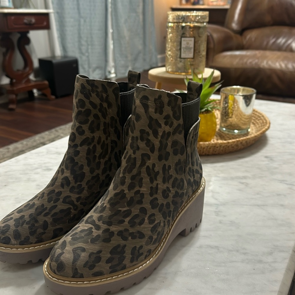 Leopard boots- size 7